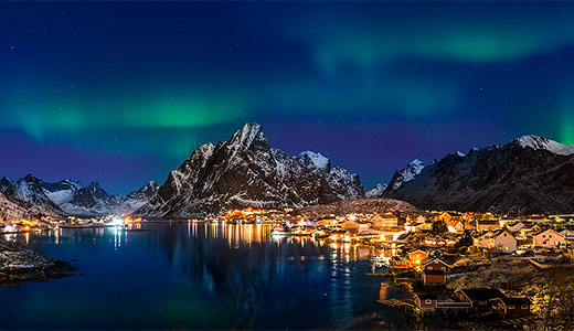 L'aurora boreale sopra a Reine